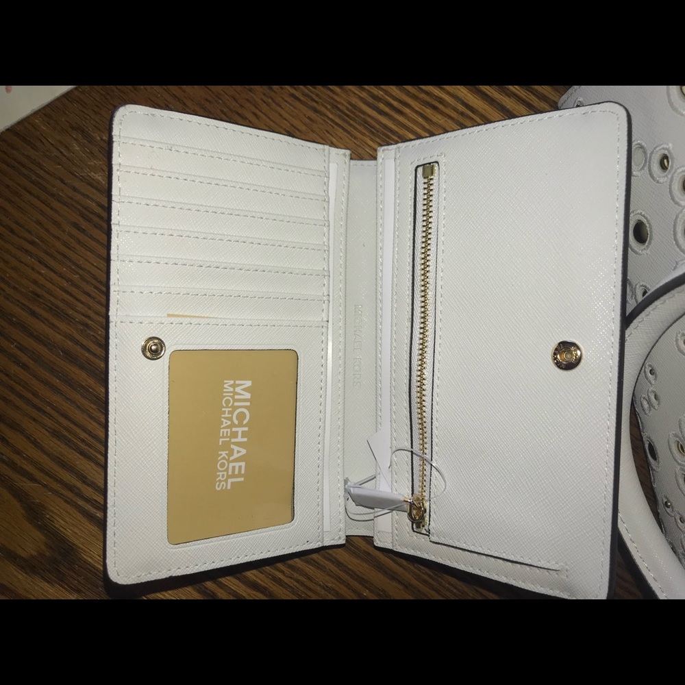 Michael Kors Purse and Wallet👜💕 - Picture 8 of 8